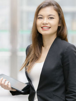 Online Business Management Degree Student Online Business Management Associate Degree