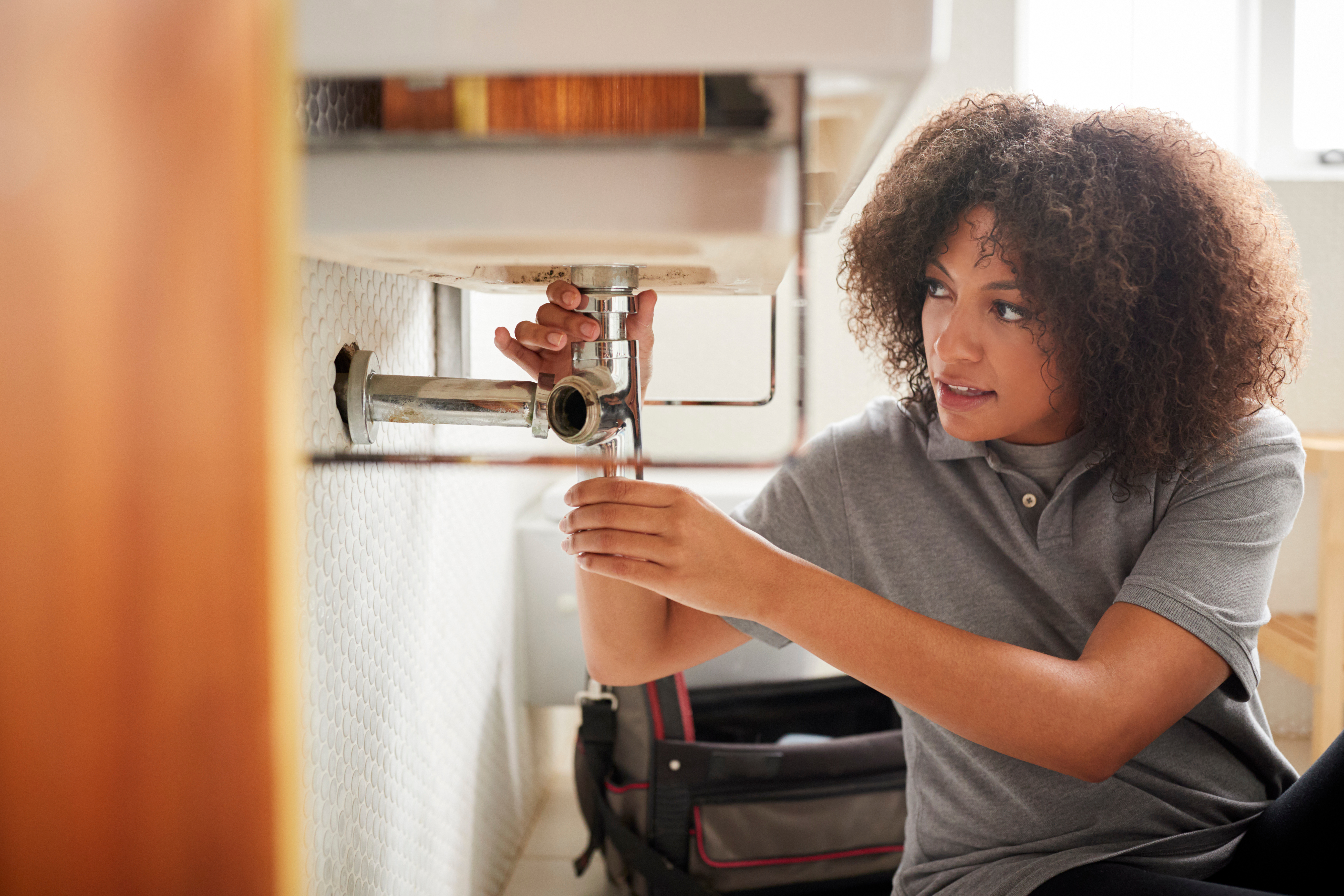 Woman plumber 